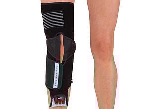 articulated knee wrap