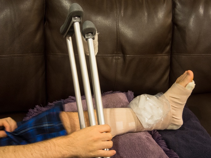 4 Ways to Get the Benefits of Rest Ice Cold Compression (RICE) Therapy